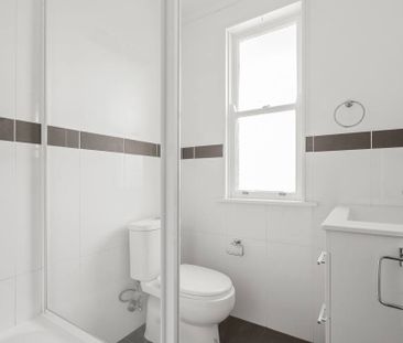 Comfortable Family Home in a Convenient Location - Photo 2