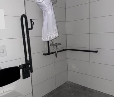 Barrierefrei!!! Erstbezug nach Sanierung! Modernisierte 2-Zimmer-Wo... - Photo 4