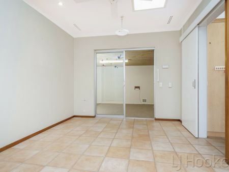 Discover the Extraordinary - Exceptional Three-Bedroom Home Available for Rent - Photo 4