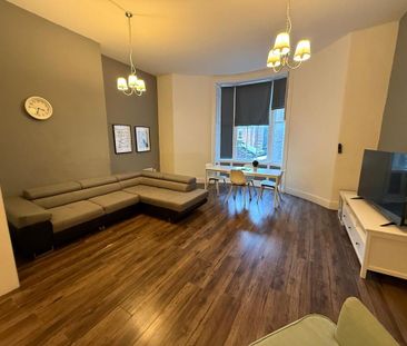 2 bedroom flat to rent - Photo 2