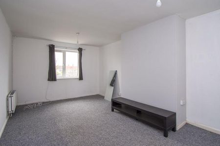 3 bedroom end of terrace house to rent - Photo 3