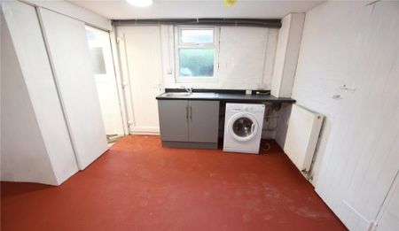 Parkfield Row, LS11 7LT - Photo 5