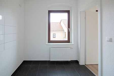 Frisch renovierte Altbauwohnung mit Balkon und Tageslichtbad nahe Stadtpark und Elbe. - Foto 2