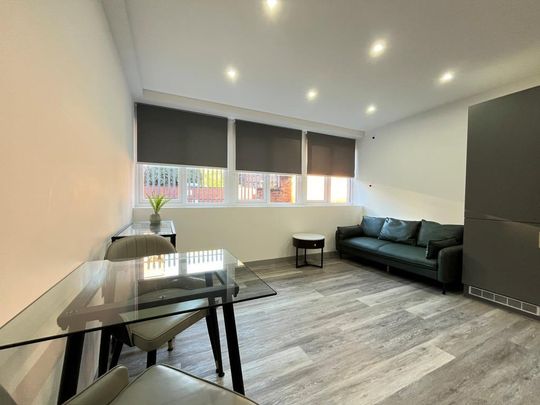 1 bedroom flat to rent - Photo 1