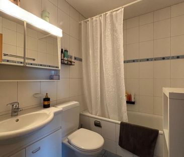 Schöne 2-Zimmer-Wohnung im 3. Stock in Büetigen - Photo 5