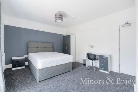 1 bedroom in a house share to rent - Photo 4