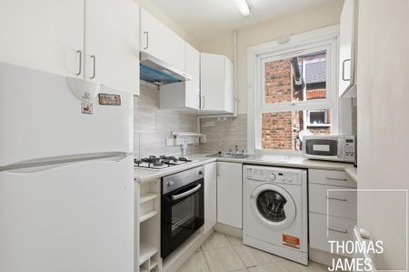2 bedroom flat to rent - Photo 2