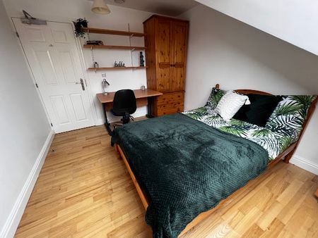 Room 10 Available, 12 Bedroom House, Willowbank Mews – Student Accommodation Coventry - Photo 5