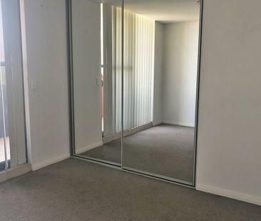 Large Unit in Prime Location - Photo 6