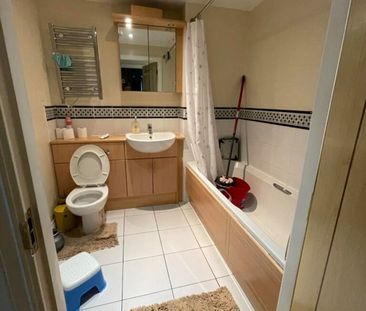 2 Bed Flat, Hyde Road, M12 - Photo 4