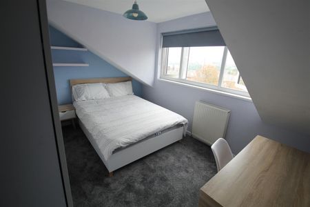 Hartley Grove, Woodhouse, LS6 2LD, Leeds - Photo 5