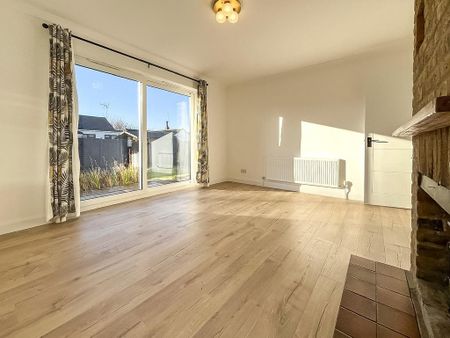 2 bedroom bungalow to rent - Photo 2