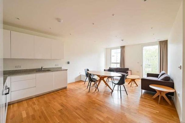 Frye House, East Village, Stratford, E20 - Photo 1