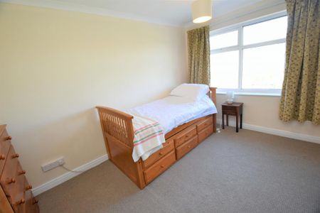 2 bedroom semi-detached house to rent - Photo 4