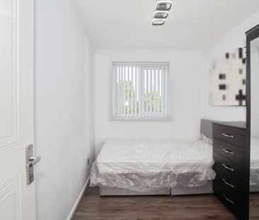 2 Bed Flat, Stretford Road, M15 - Photo 6
