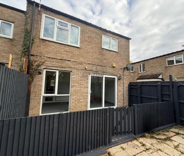 3 bedroom semi-detached house to rent - Photo 6