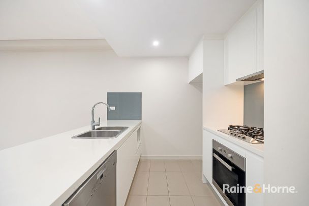 Two-Bedroom Apartment in Heart of Lane Cove North - Photo 1