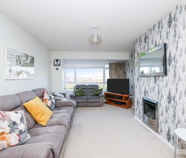 36 Danesfort Park, Saintfield Road, Carryduff, Belfast, BT8 8FG - Photo 2