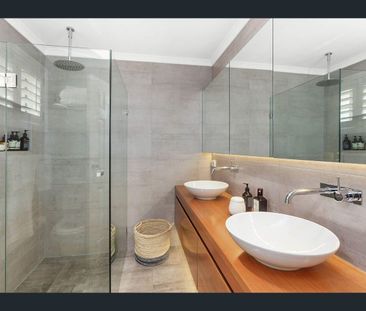 2/37 Havenview Road, Terrigal, NSW 2260 - Photo 5