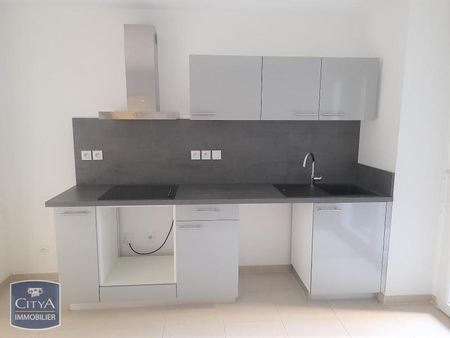 Location Appartement 3 pièces 61m² MARSEILLE 9ème - Photo 3