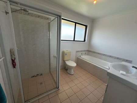 Great family home - Photo 5