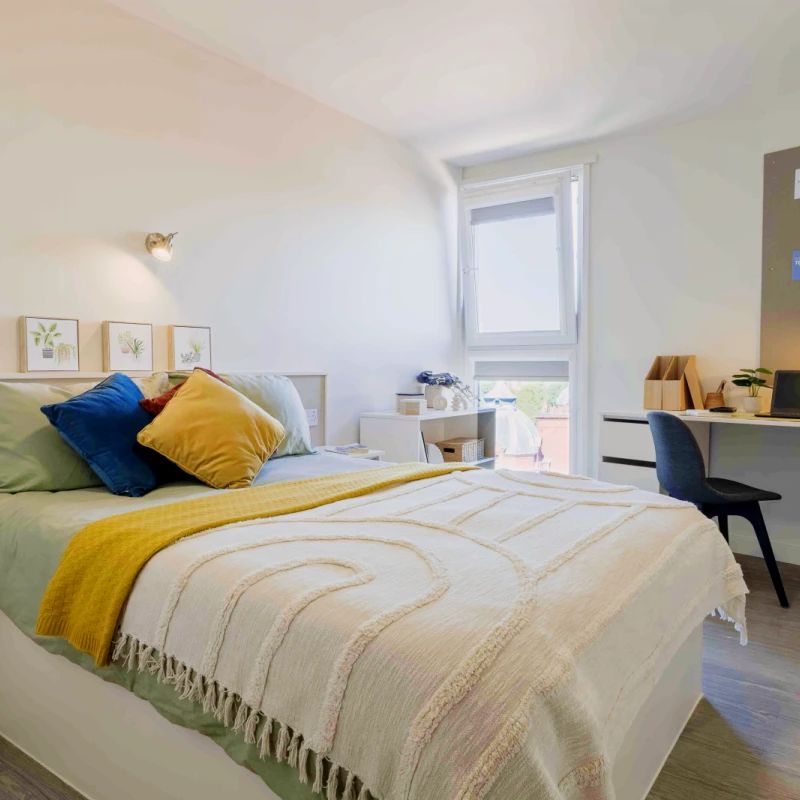 Platinum Two Bed - Photo 1