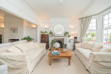 French Street, Sunbury on Thames, TW16 - Photo 3