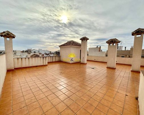 NEW 4 BEDROOM PENTHOUSE WITH SUNROOF FOR RENT IN TORREVIEJA - ALICANTE - Photo 1