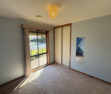 Spacious Home with Large Shed! - Photo 5