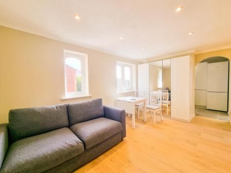 Sandown Road, Nth Wat, Watford, WD24 - Photo 5