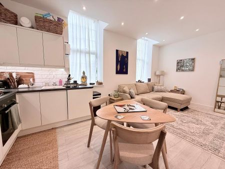 1 bedroom flat to rent - Photo 2
