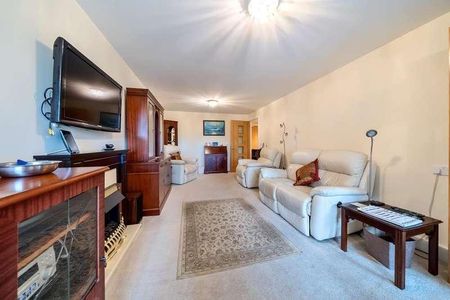 St. Lukes Road, Maidenhead, SL6 - Photo 4