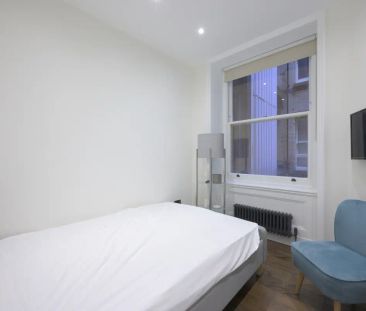 3 bedroom flat in London - Photo 3