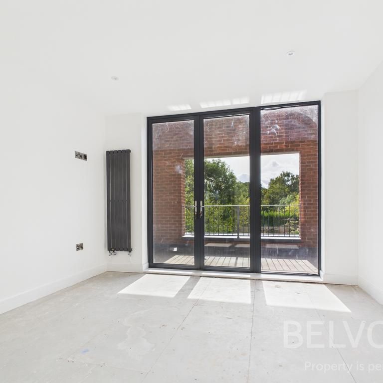 4 bedroom semi-detached house to rent - Photo 1