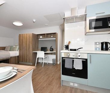 Studio to rent - Photo 1