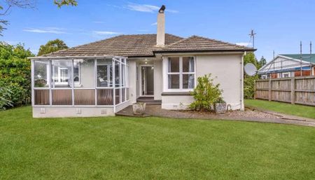 Charming 3-Bedroom Home for Rent in Strathern, Invercargill - Photo 4