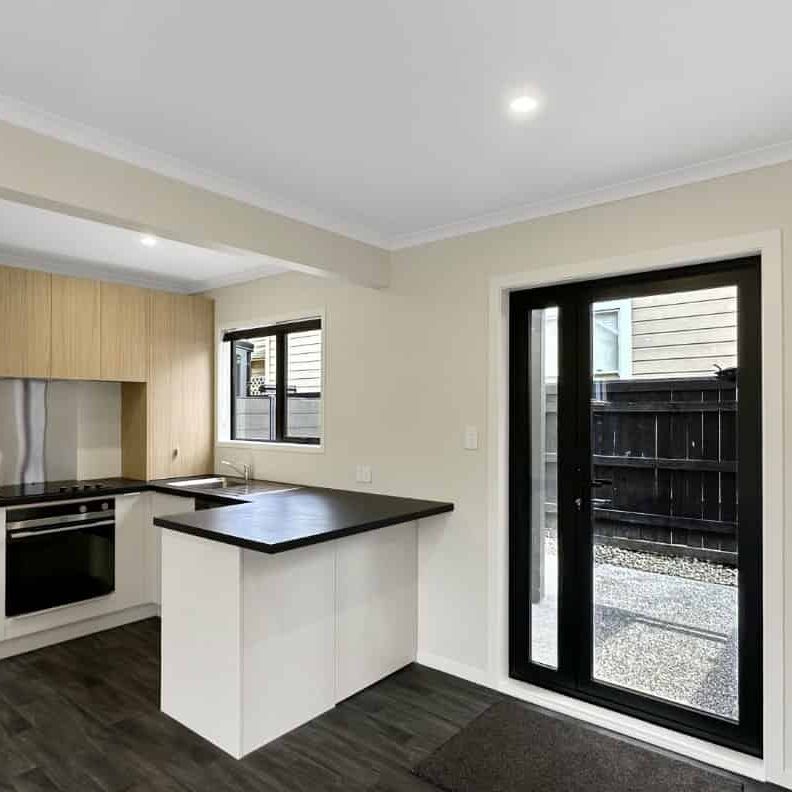 CITY CENTRE - 2 BEDROOMS - Photo 1