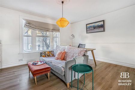 3 bedroom apartment to rent - Photo 2