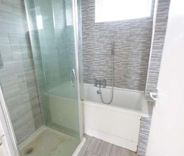 A Broxburn Drive, South Ockendon, RM15 - Photo 5