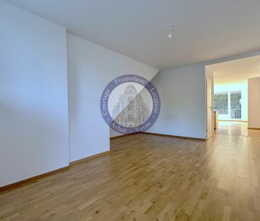 LUMINEUX AVEC GRAND BALCON-TERRASSE - Photo 2