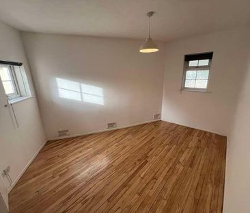 Queens Way, SO14 - Photo 4