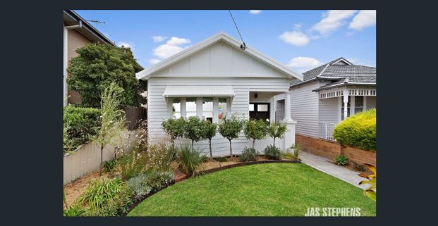 Excellence In An Elite Address! - Photo 1