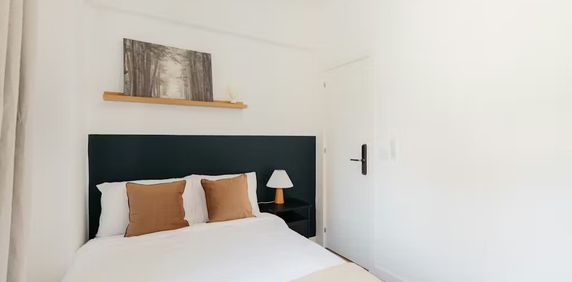 Plaça d'Artur Piera, Valencia, Valencian Community 46018 - Photo 2