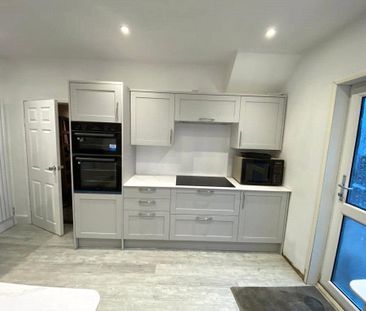 House share to rent - Photo 3