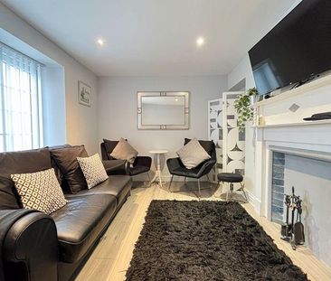 1 The Limes, Cowbridge, The Vale of Glamorgan CF71 7BJ - Photo 1