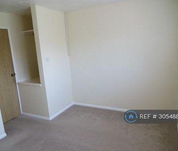 2 bedroom end of terrace house to rent - Photo 3
