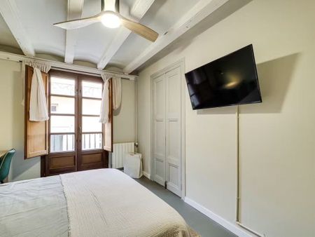 Carrer de les Heures, Barcelona, Catalonia 08002 - Photo 4