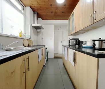 House share to rent - Photo 4