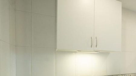 Luxury Apartment for rent in Nueva Andalucia, Spain - Photo 2