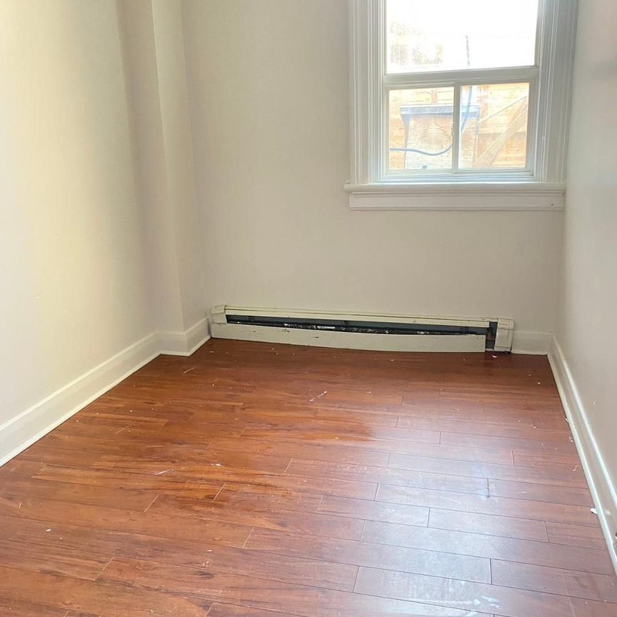 For Lease - 100 Dunlop Street Unit# 7, Barrie, Ontario - Photo 1